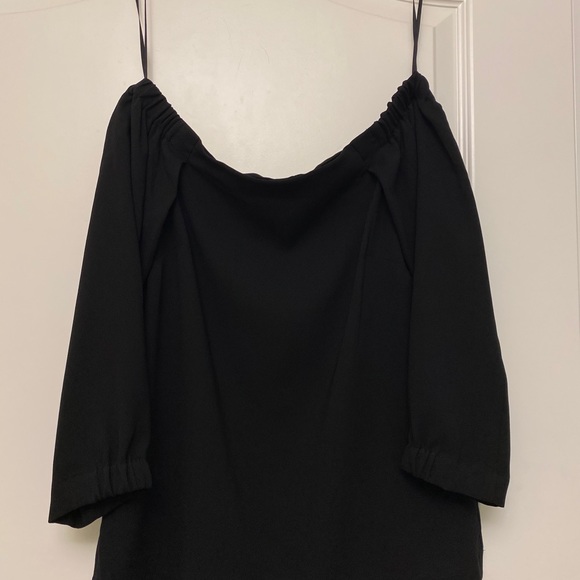 Aritzia Babaton off the shoulder blouse - Picture 4 of 8